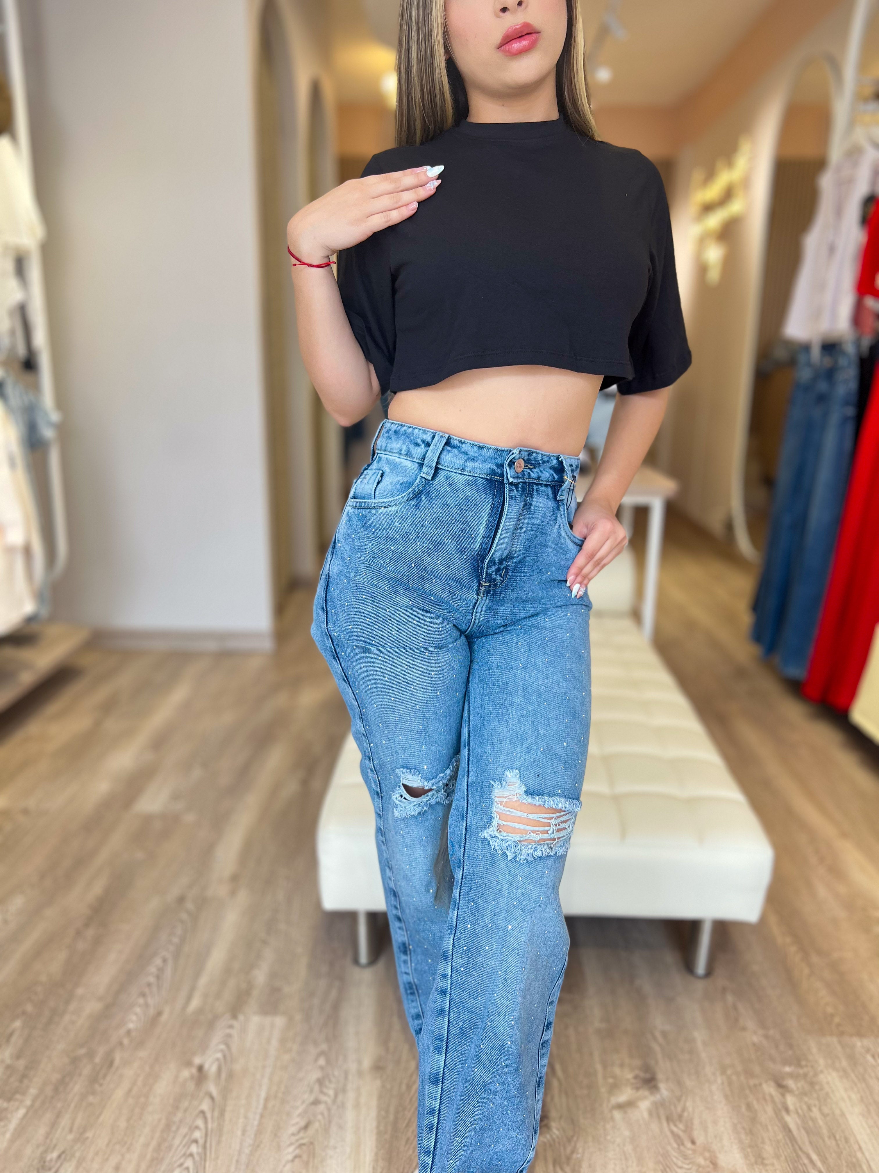 Casual Crop Negro & Jean Mom Fit
