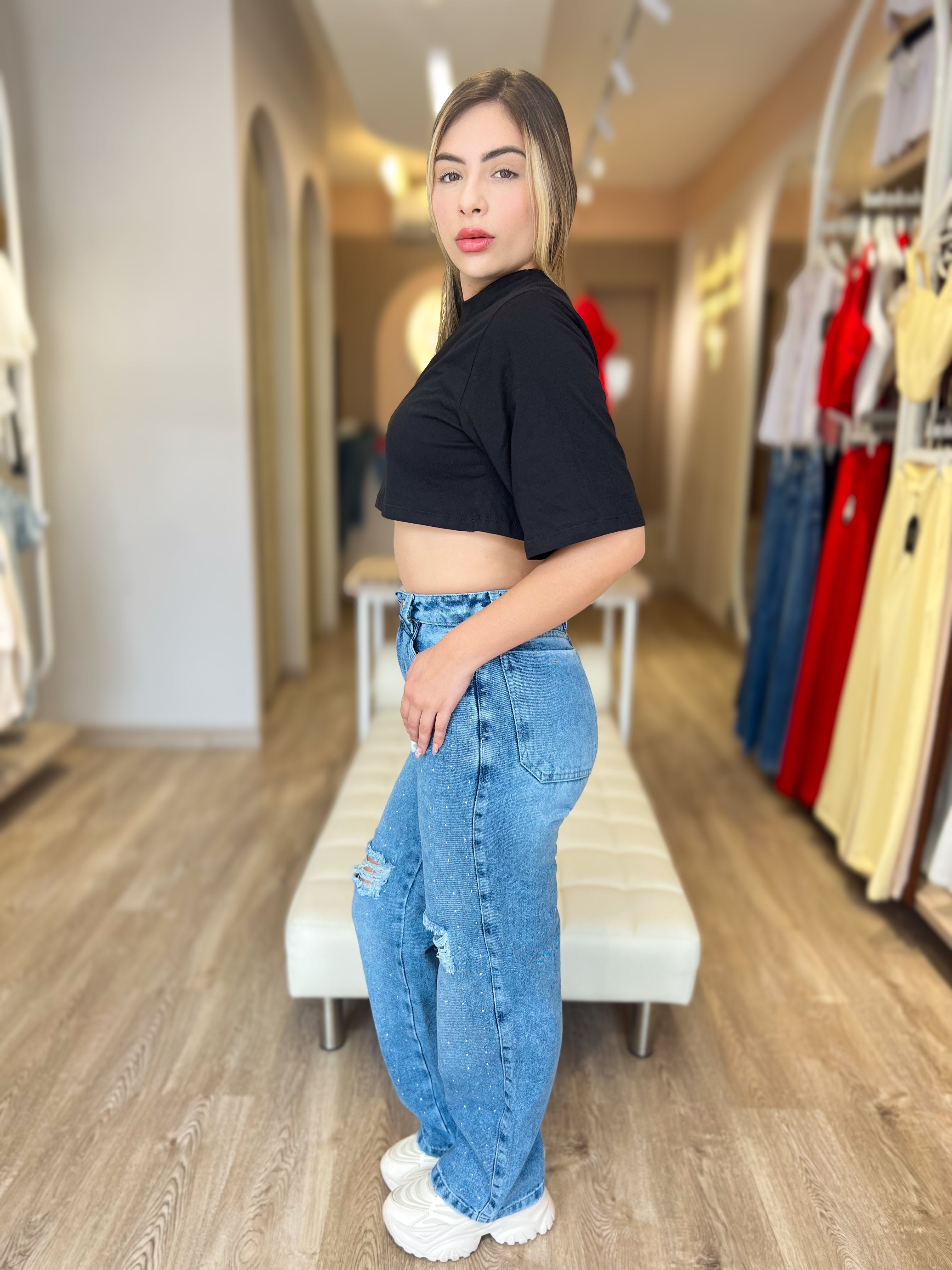 Casual Crop Negro & Jean Mom Fit